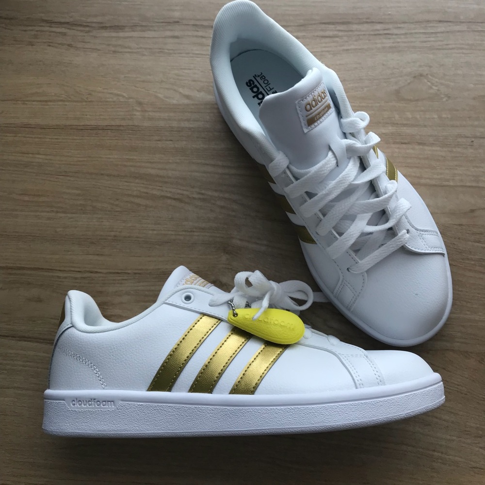 NWT Adidas Cloud-Foam Sneakers - Picture 2 of 6